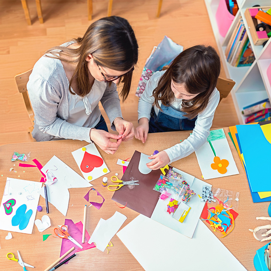 Lavoretti creativi facili da fare con i bambini- Creare con la carta