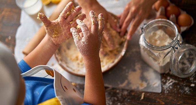 Cucinare con i bambini: 5 ricette perfette